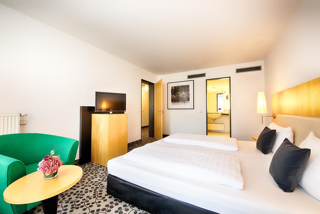 Achat Hotel Offenbach Plaza Exterior photo